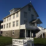 Gasthuis Sakrisoy Gjestegard - Manor House In Sakrisoy - Solbakken Anno 1880 Reine