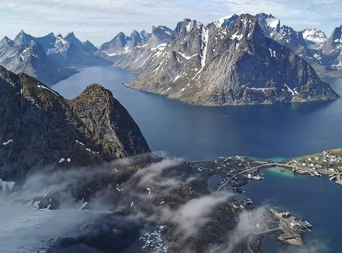 Gjestgiverier Sakrisøy Gjestegård - Solbakken Anno 1880 Reine