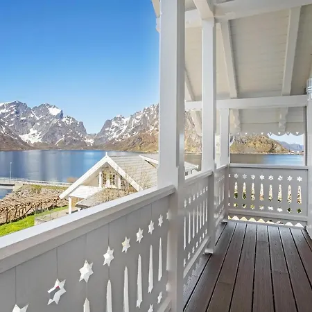 Sakrisøy Gjestegård - Solbakken Anno 1880 * Reine