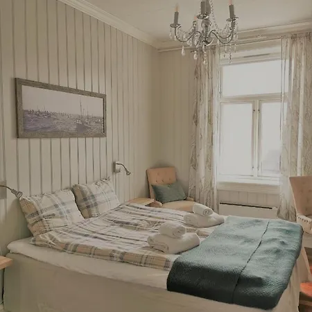 Sakrisøy Gjestegård - Solbakken Anno 1880 Gjestgiverier